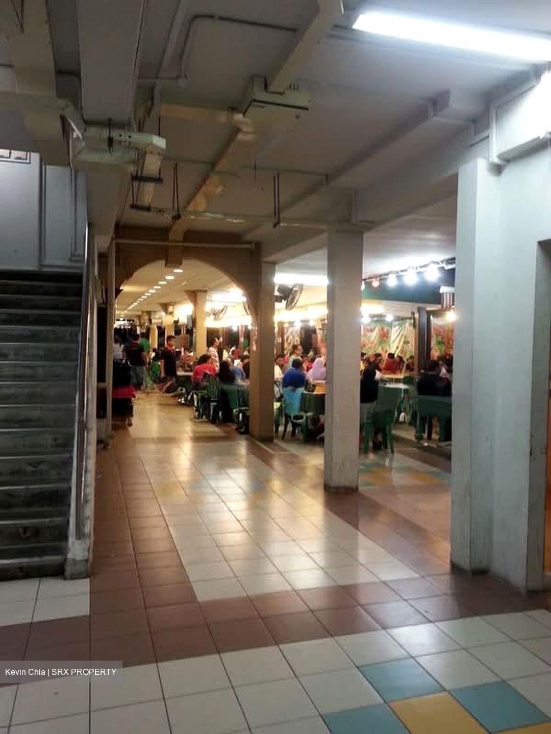 Tampines Street 21 (D18), Shop House #573465291
